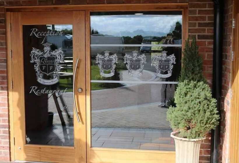 ベッドアンドブレックファースト The Queens At Horton