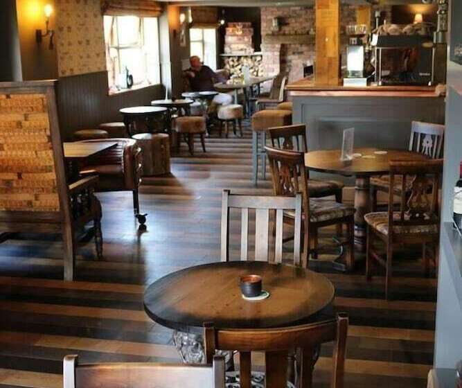 ベッドアンドブレックファースト The Queens At Horton