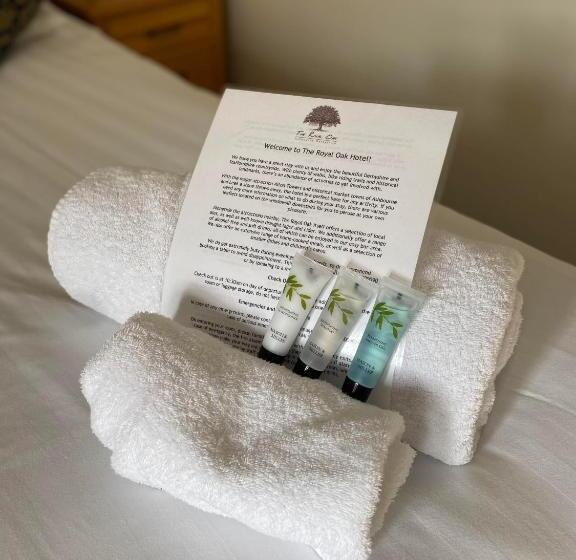 تختخواب و صبحانه The Royal Oak