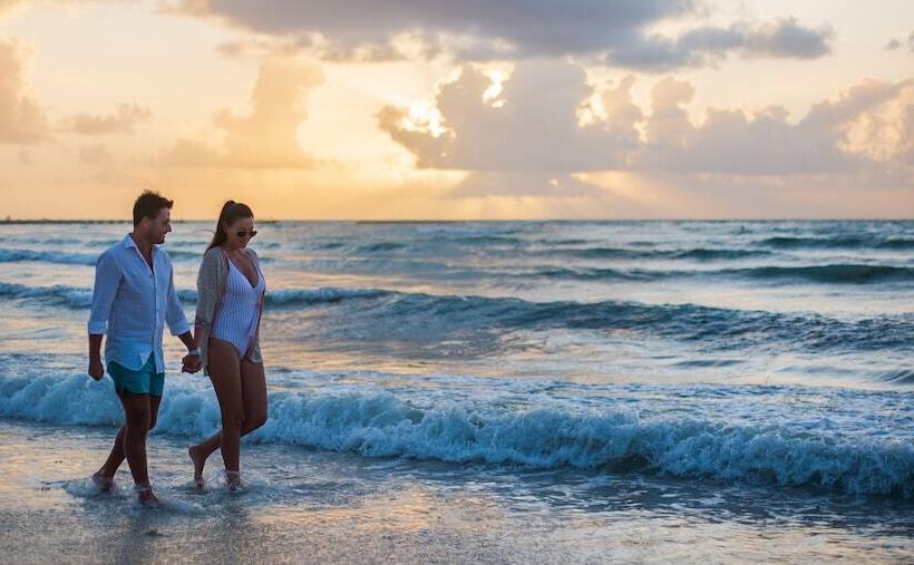 فندق Barcelo Maya Riviera  All Inclusive Adults Only