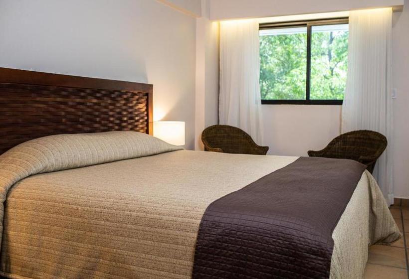 בית מלון כפרי Coronado Luxury Club & Suites