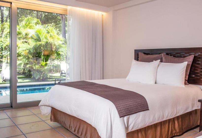 هتل Coronado Luxury Club & Suites