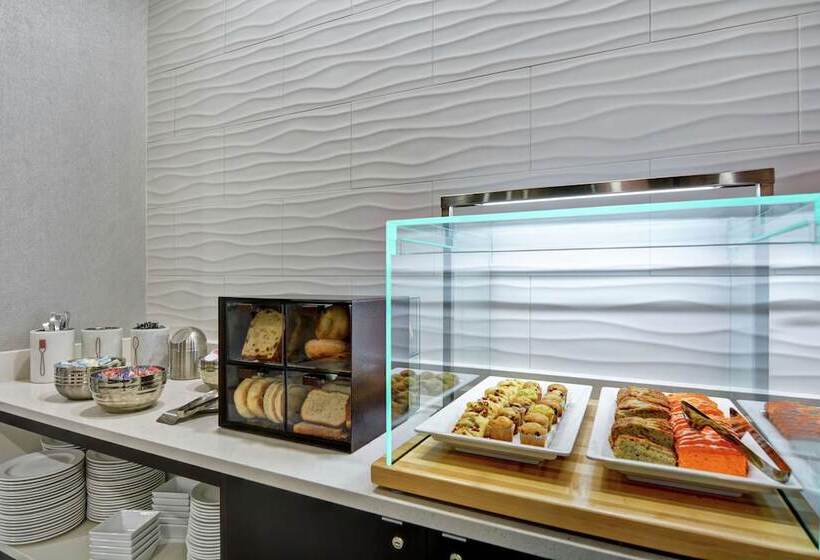 فندق Embassy Suites By Hilton Plainfield Indianapolis Airport