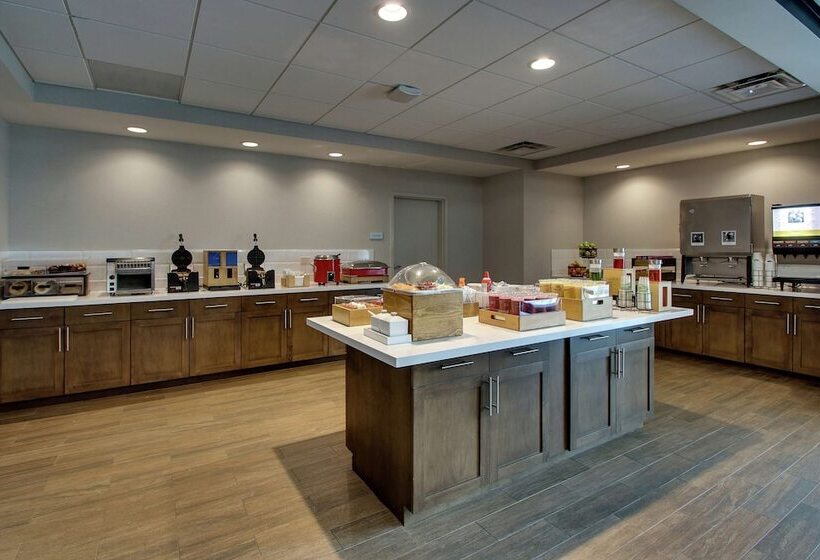 酒店 Hampton Inn & Suites Southport