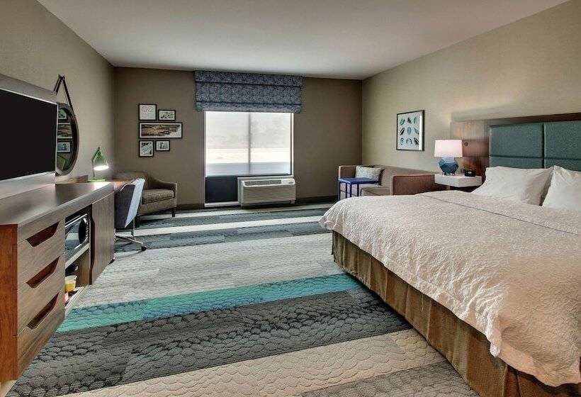 Отель Hampton Inn & Suites Southport