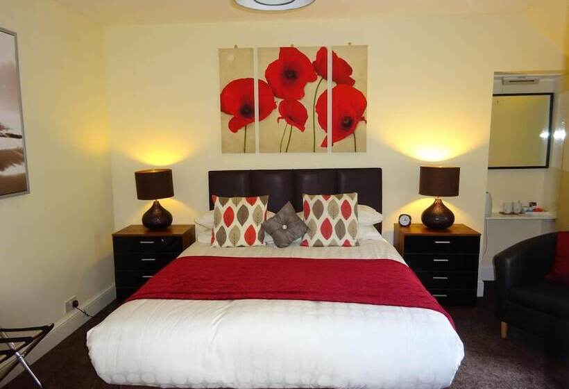 פנסיון Adelphi Villa