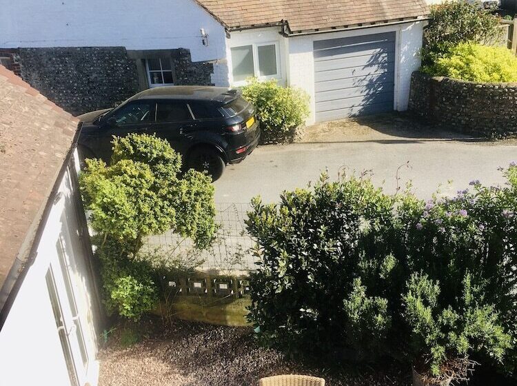 Пансион Arden House