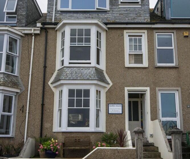 פנסיון Atlantic Heights Guest House