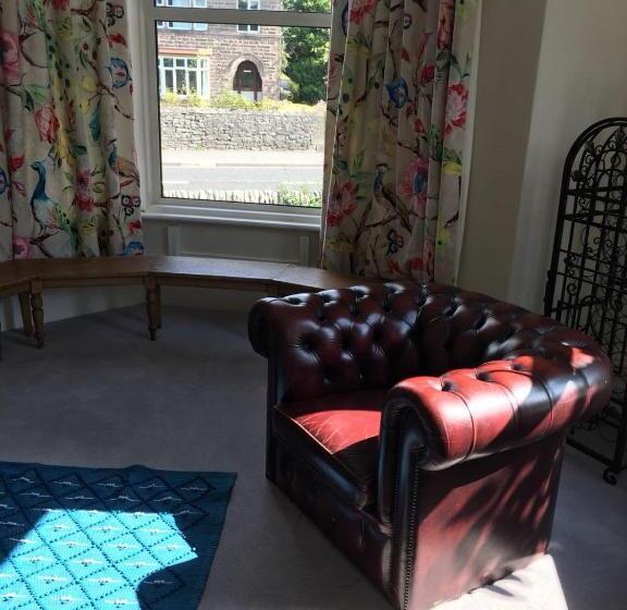 پانسیون Avenue House