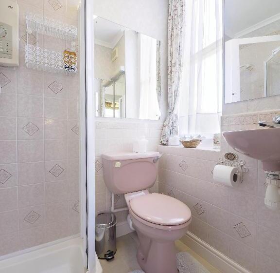 پانسیون Braemar Guest House