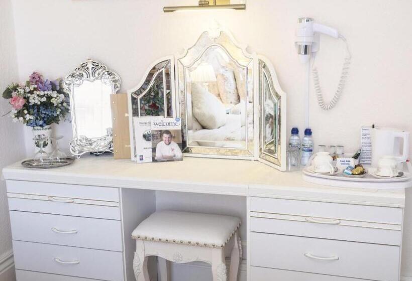 پانسیون Braemar Guest House