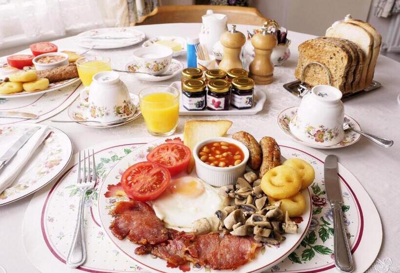 پانسیون Braemar Guest House