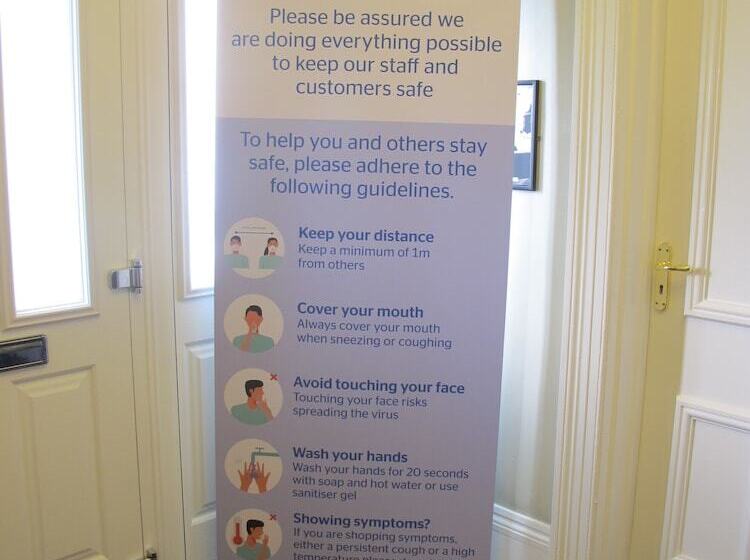 بنسيون Charades Guest House