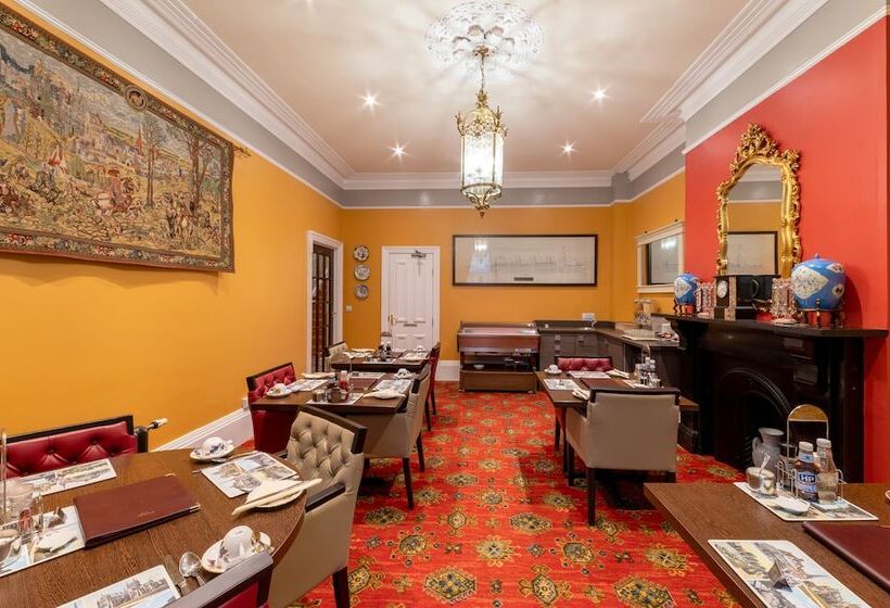 بنسيون Charades Guest House