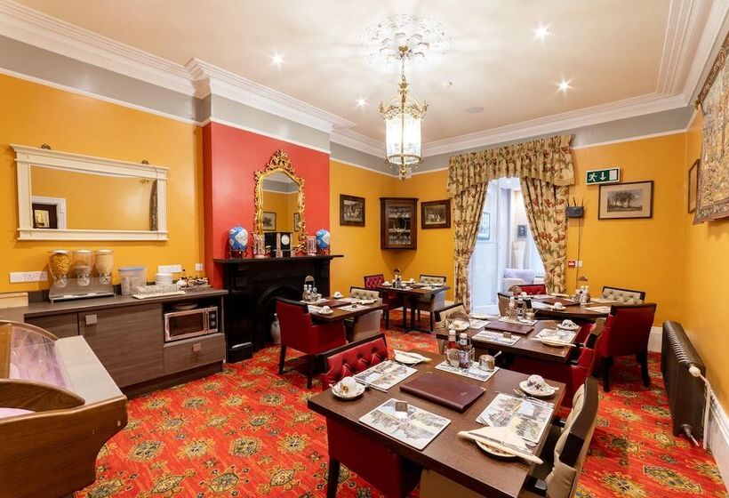 بنسيون Charades Guest House