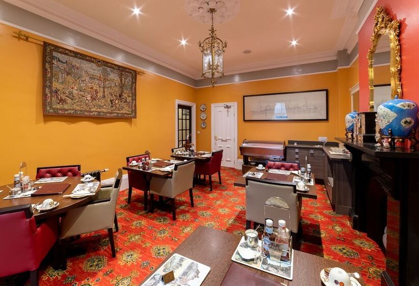 بنسيون Charades Guest House