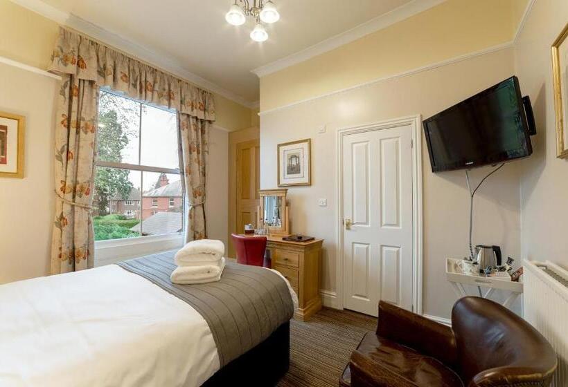 بنسيون Charades Guest House