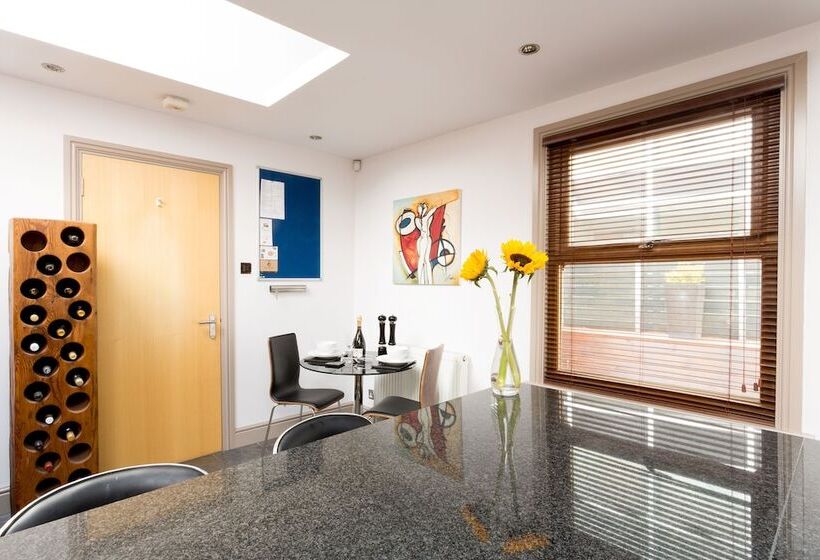 膳宿费 Cherwell Gates