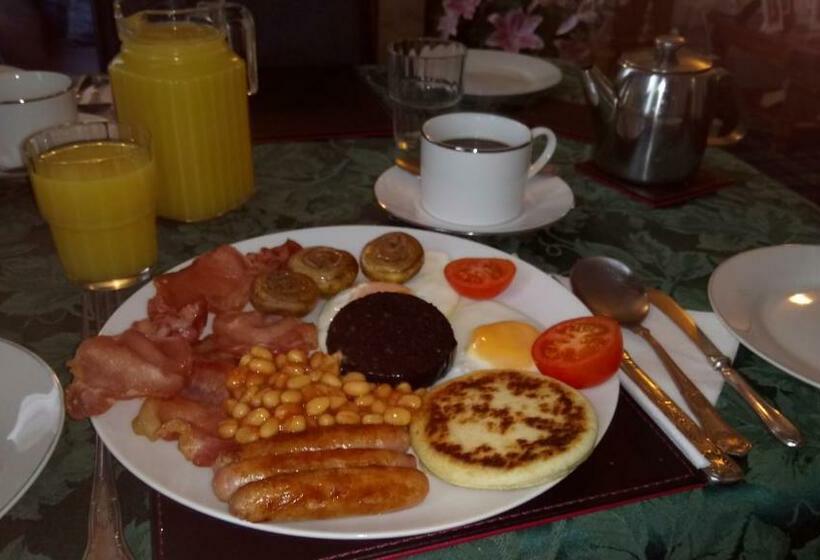 פנסיון Crawfords Guest House