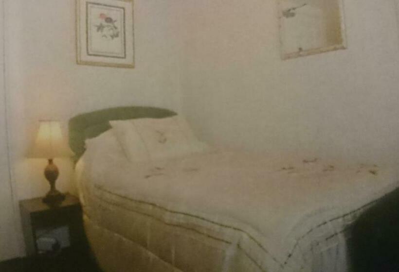 بنسيون Crawfords Guest House