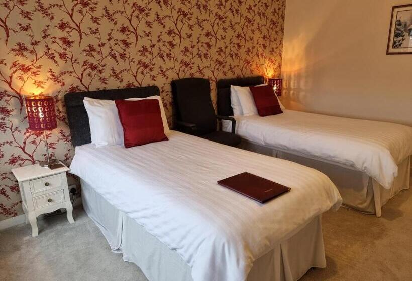 Пансион Denham Guest House