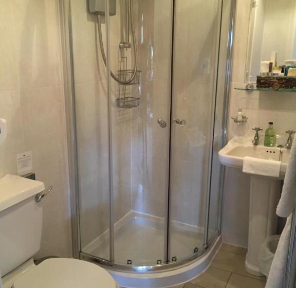 פנסיון Fauhope Country House