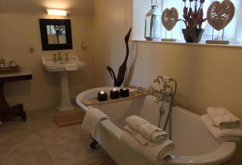 פנסיון Fauhope Country House