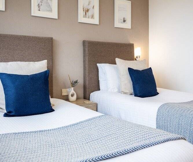 بنسيون Inn For All Seasons