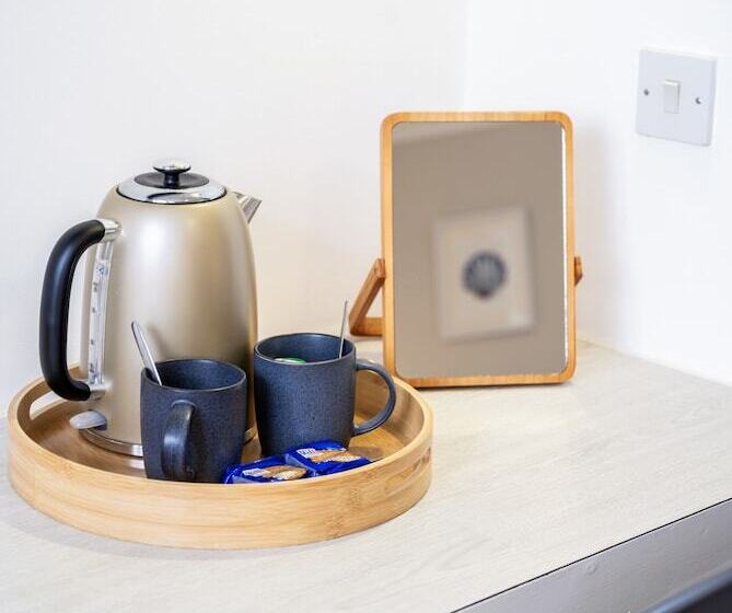 بنسيون Inn For All Seasons