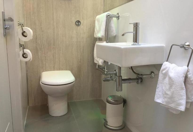 بنسيون Irvine Bay