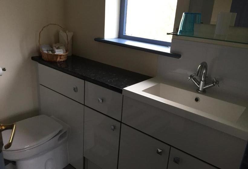 Пансион Kingswood Cottage