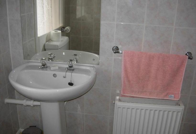 Пансион Longfield Guest House