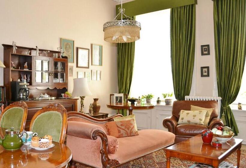 بنسيون Maybank Guest House