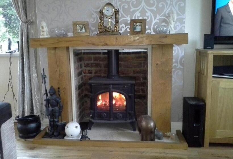 Pensione Nest Guesthouse