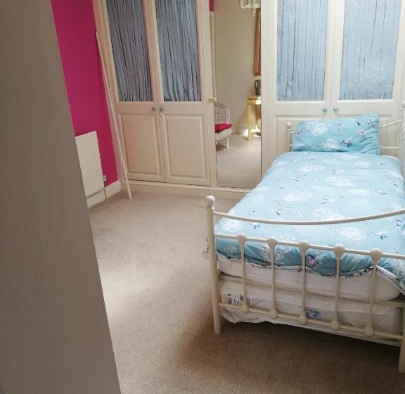 פנסיון Olive Tree Guest House