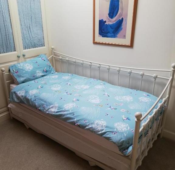 פנסיון Olive Tree Guest House