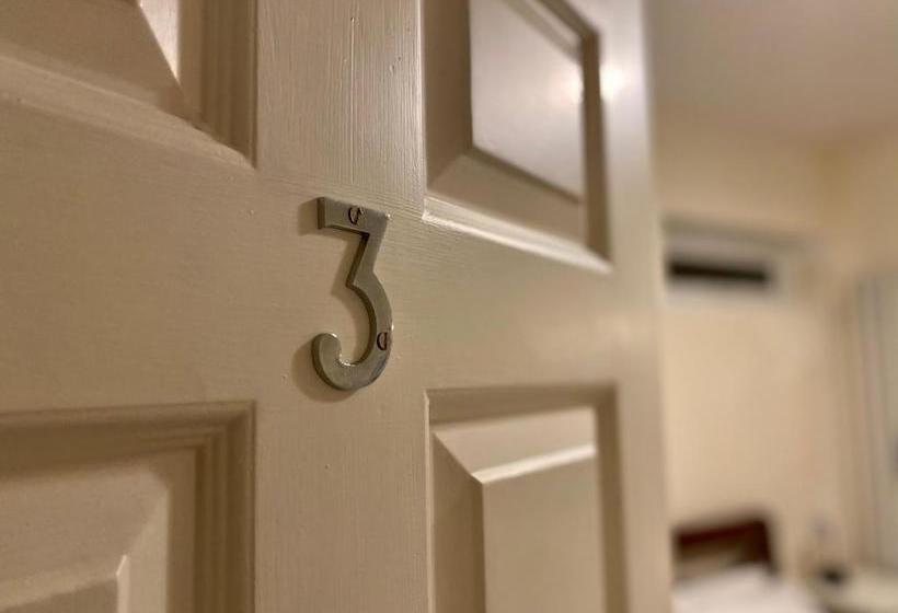 Pensione Parkstone Guest House