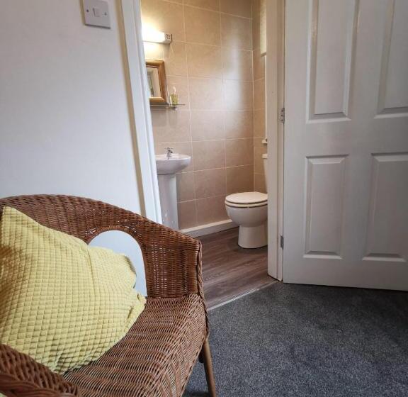 بنسيون Pilkingtons Guest House Accrington