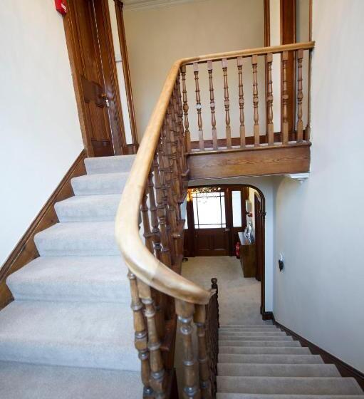 بنسيون Springfield Guesthouse