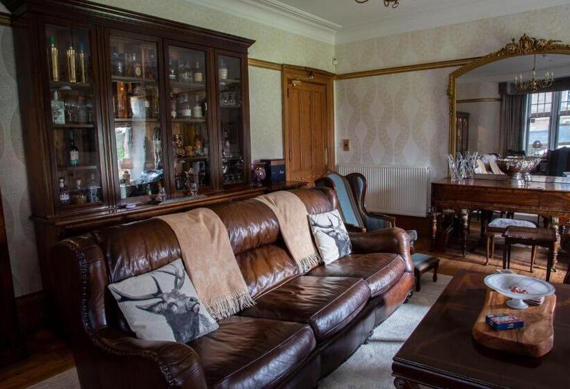 膳宿费 St Michaels Guest House