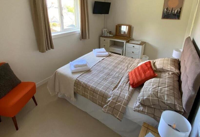 بنسيون Stables Guest House