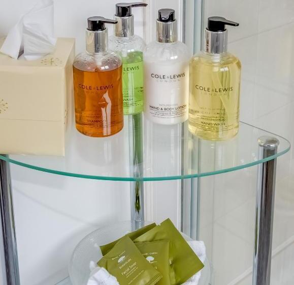 بنسيون Stables Guest House