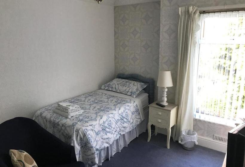 بنسيون Tanamara Guest House