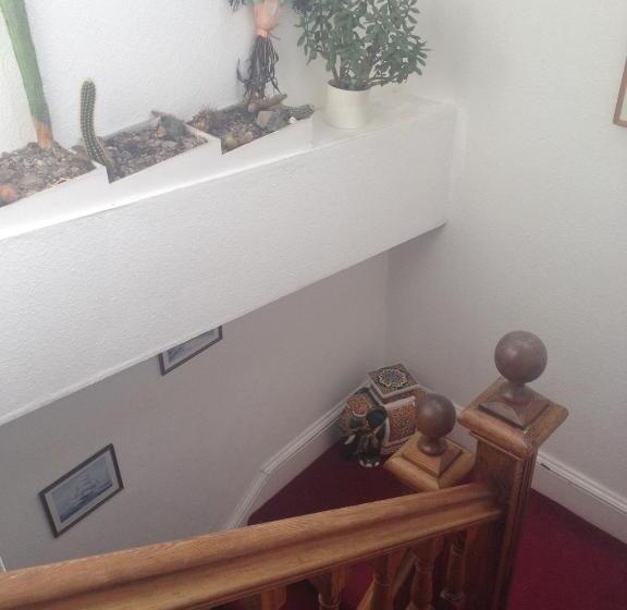 پانسیون Tanglin Guest House