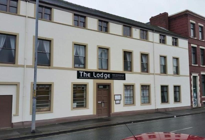 بنسيون The Lodge Guest Accommodation