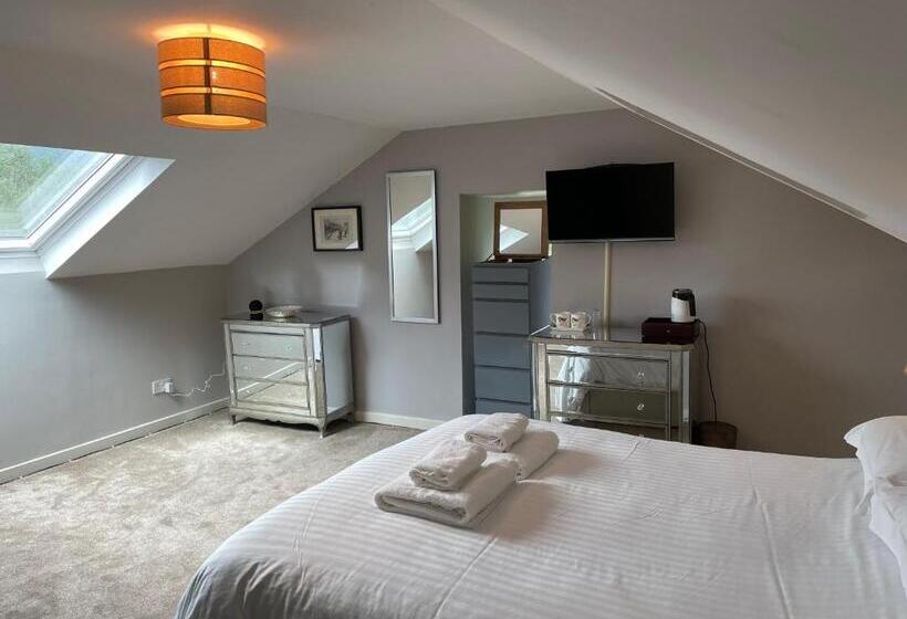 بنسيون The Shore House