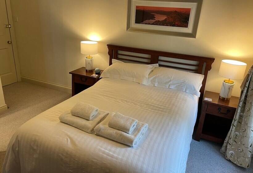 بنسيون The Shore House