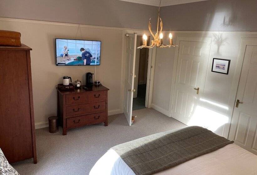 بنسيون The Shore House