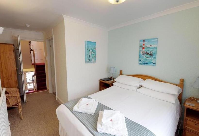 پانسیون The Tudor Guest House