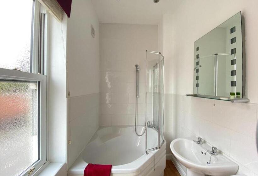 膳宿费 The Victoria